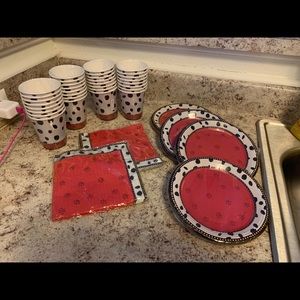 Unopened 101 dalmatian party theme plate set